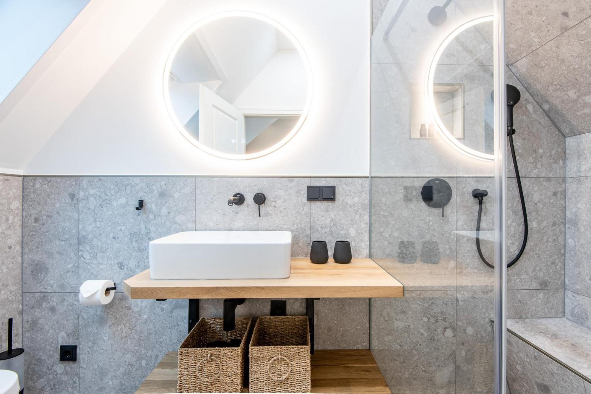 F27 Living Whg 07 Apartment *
